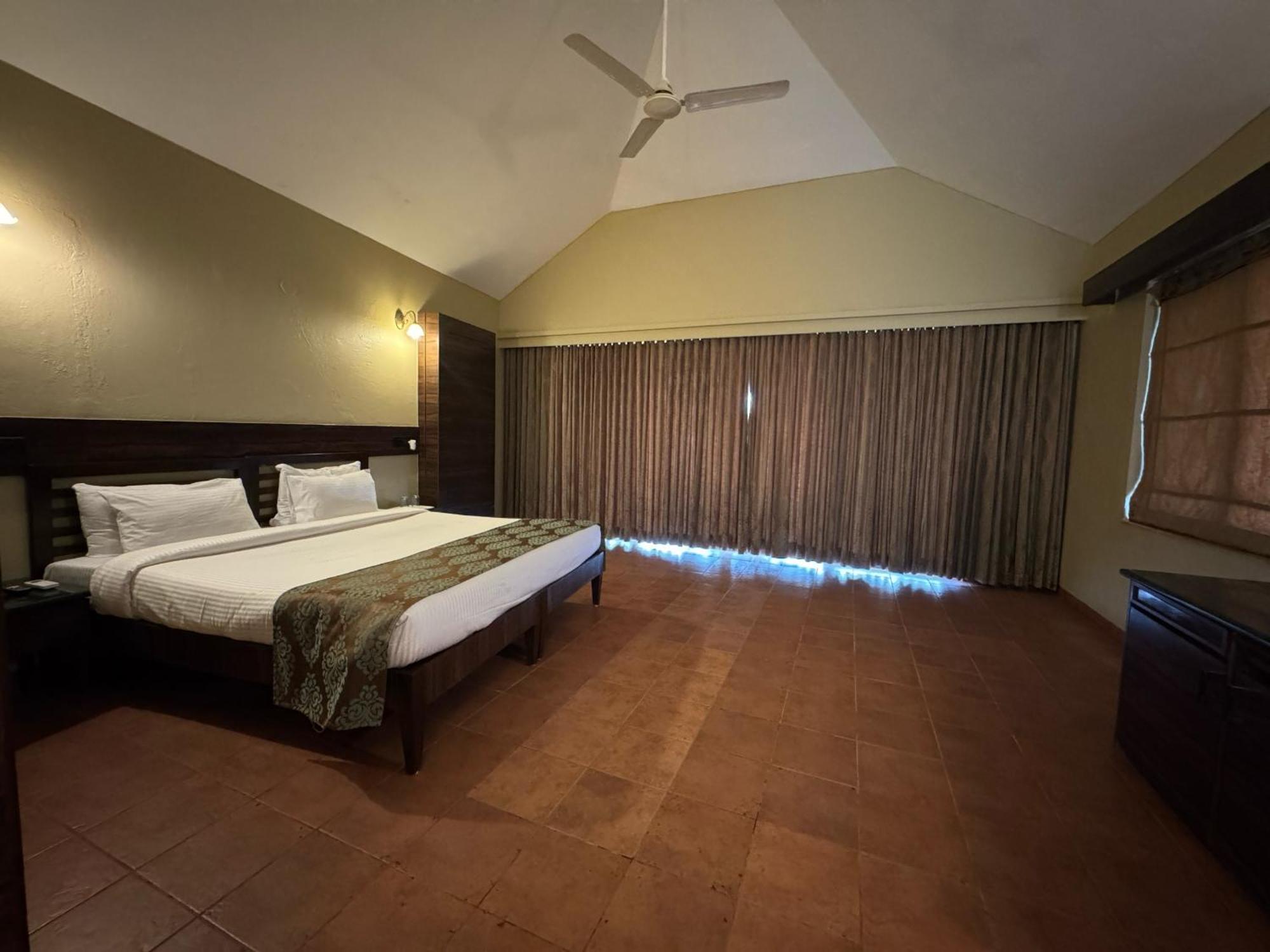 Upper Deck Resort - Stay And Relax At The Highest Peak Лонавла Екстер'єр фото