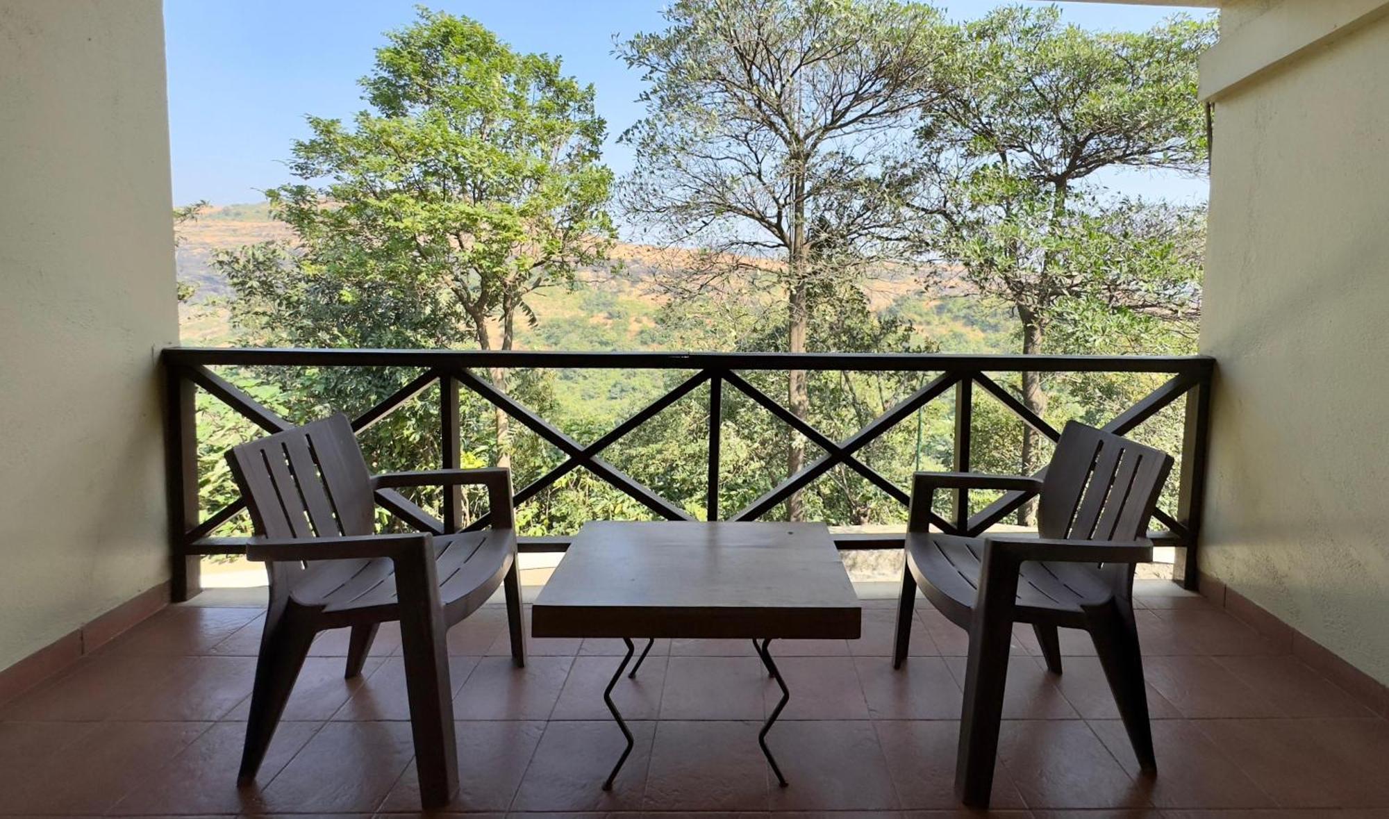 Upper Deck Resort - Stay And Relax At The Highest Peak Лонавла Екстер'єр фото