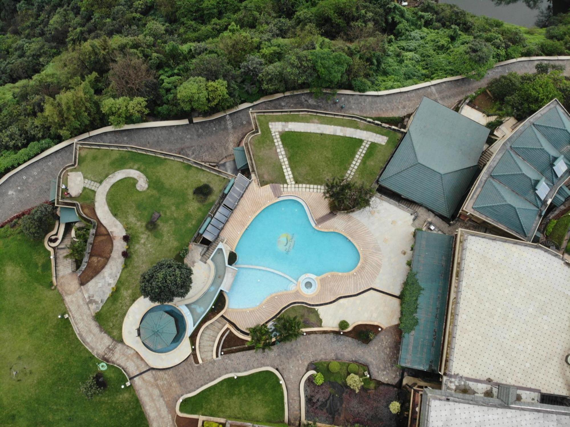 Upper Deck Resort - Stay And Relax At The Highest Peak Лонавла Екстер'єр фото