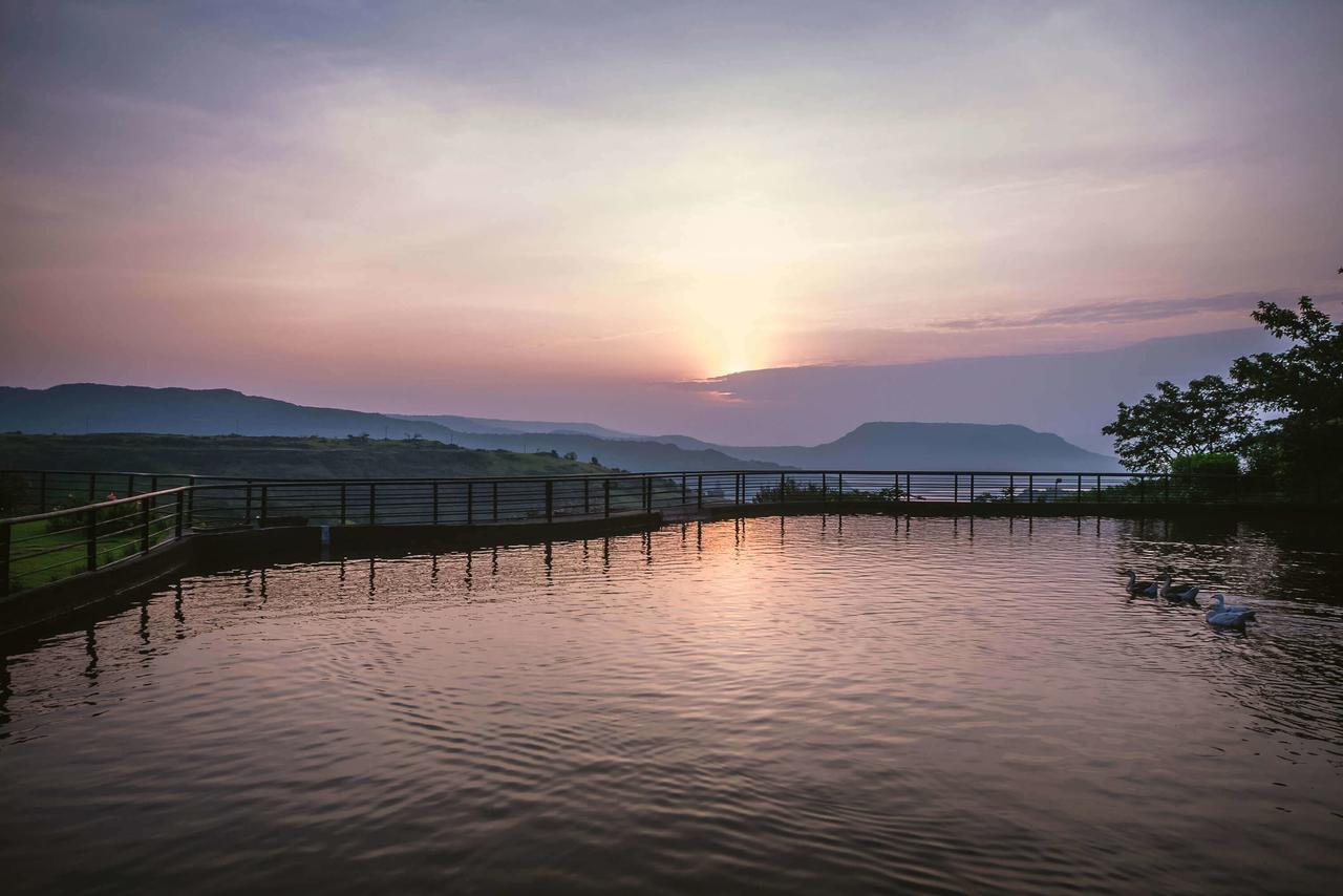 Upper Deck Resort - Stay And Relax At The Highest Peak Лонавла Екстер'єр фото